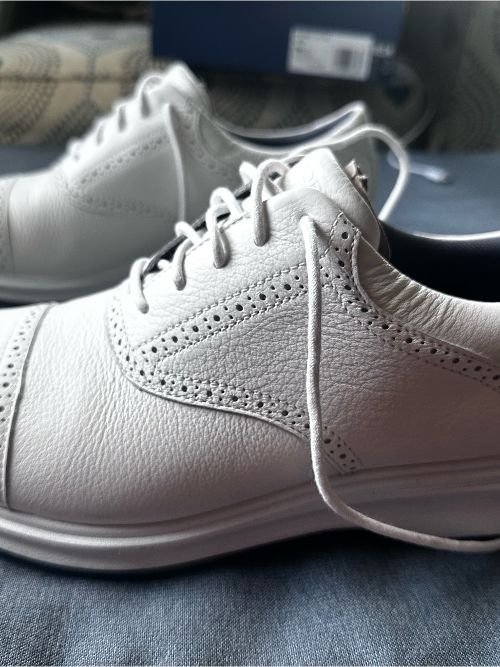 Rockport Men's White Leather Lace-Up Oxford